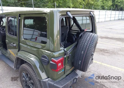 2021 Jeep Wrangler Unlimited Unlimited Sahara 4X4 z USA, uszkodzony, nr VIN 1C4JJXP69MW708156